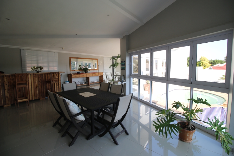 3 Bedroom Property for Sale in Beacon Bay North Eastern Cape